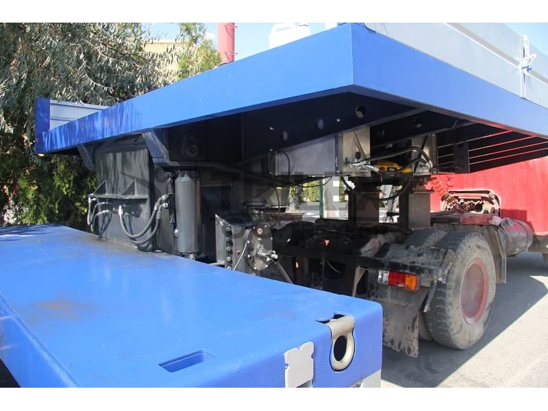 8 axle low-bed semi-trailer