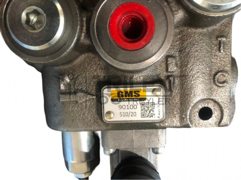 P40 hydraulic flow control valve