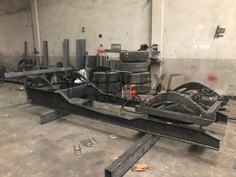 agricultural turn-table trailer