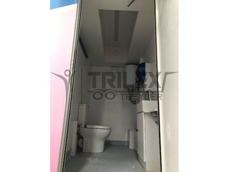 Mammography cancer screening truck